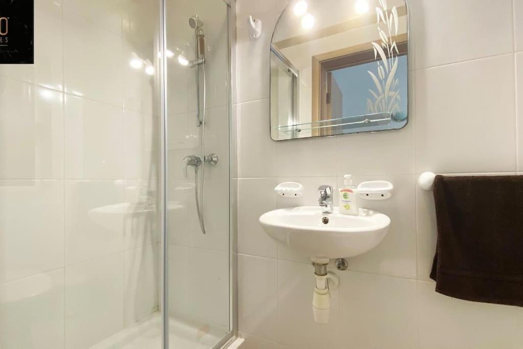 Beautiful, Top Notch 1 Bedroom Apt Just Off The Coast By 360 Estates St. Paul's Bay Exterior foto